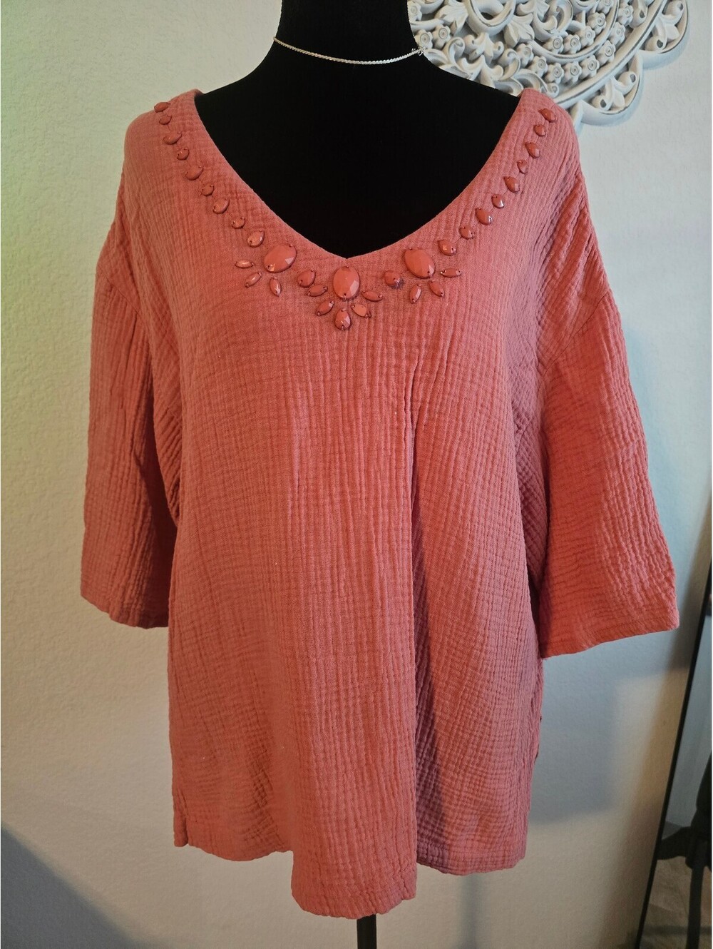JM Collection Women's Medium Peach Cotton Blouse with Beaded V-Neck